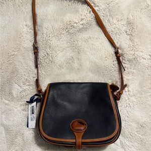 EXCELLENT Vintage Dooney and Bourke All Weather Leather Saddle Bag
